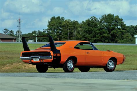 dodge charger daytona 1969.